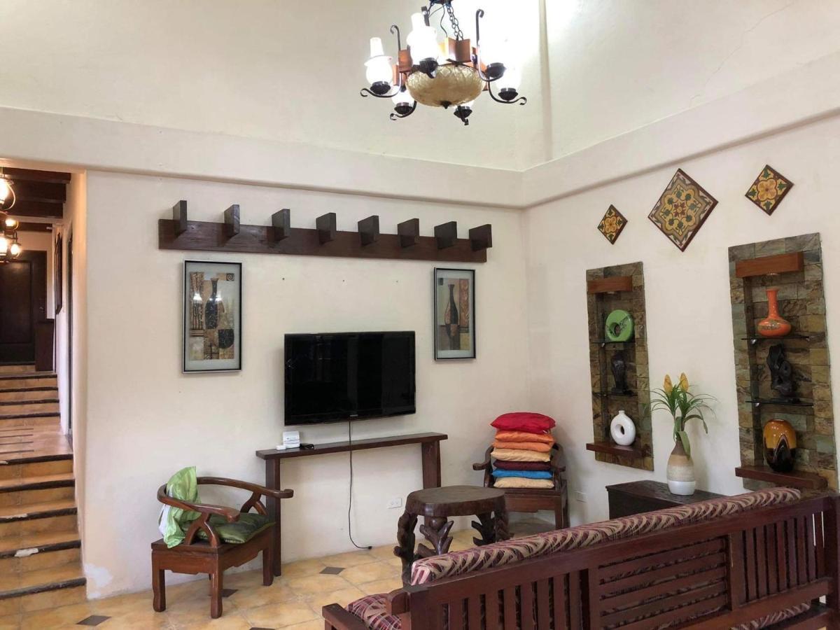 Tagaytay Bnr Guesthouse 4Br With Balcony 12-14 Guest Тагайтай Экстерьер фото